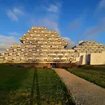 アパート Zonnig In Uniek Gebouw *