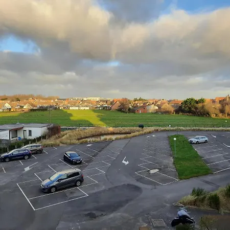 Zonnig In Uniek Gebouw アパート