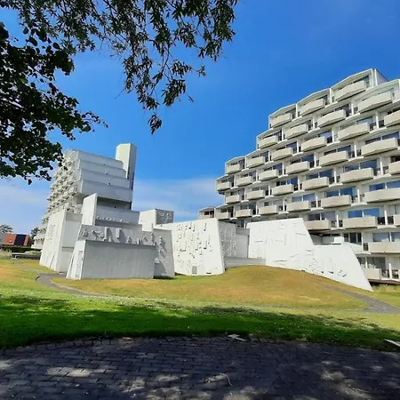 Zonnig In Uniek Gebouw De Haan