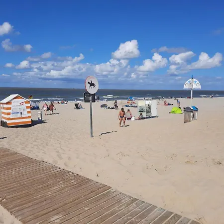 Apartamento Zonnig In Uniek Gebouw De Haan